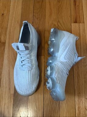 Nike VaporMax Flyknit Sneakers in White and Light Gray